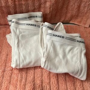 New without packaging Mens Hanes Briefs size large (5) pairs